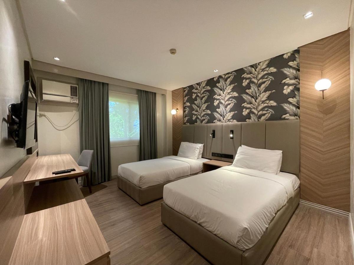 Luisita Central Park Hotel Tarlac City Eksteriør bilde