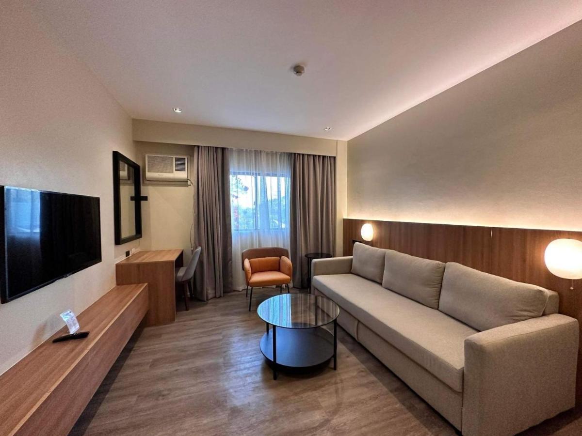 Luisita Central Park Hotel Tarlac City Eksteriør bilde