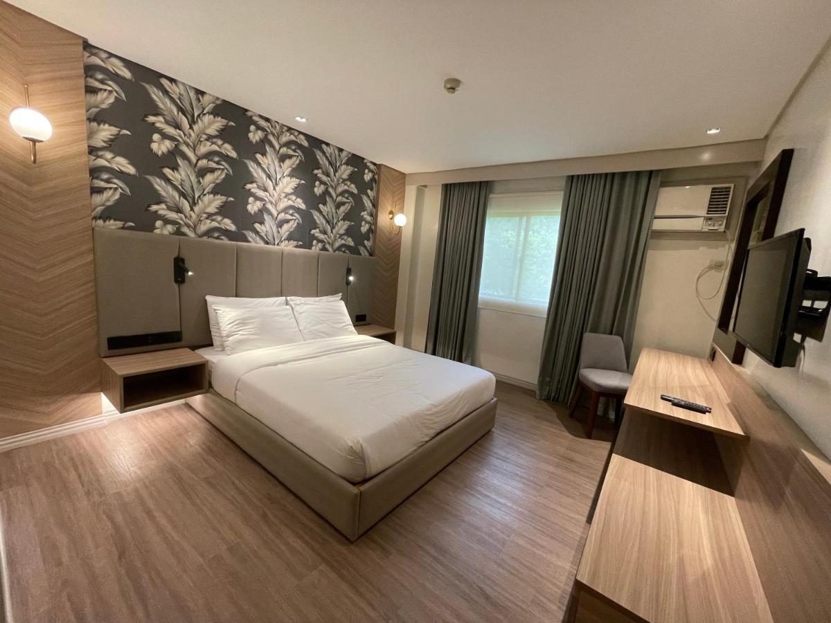 Luisita Central Park Hotel Tarlac City Eksteriør bilde