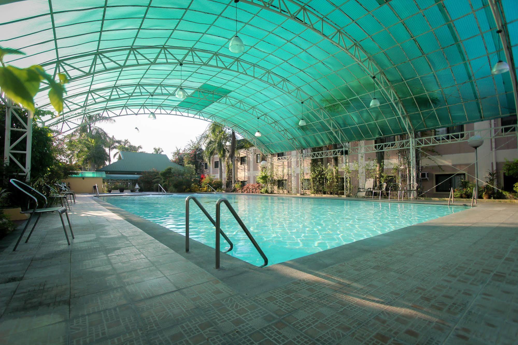 Luisita Central Park Hotel Tarlac City Eksteriør bilde