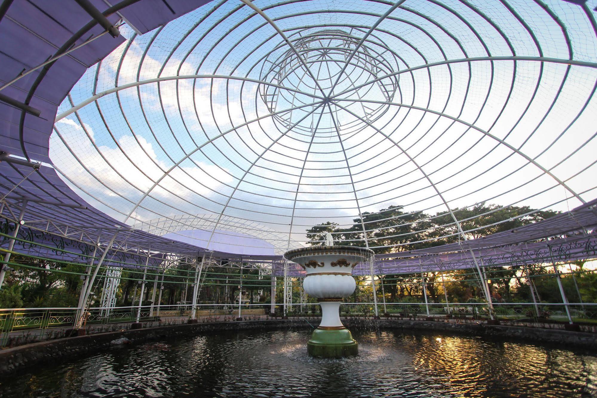Luisita Central Park Hotel Tarlac City Eksteriør bilde